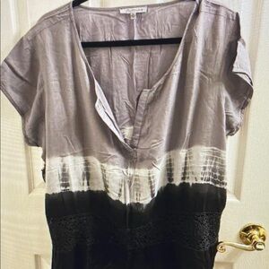 Gray and Black Women's Top